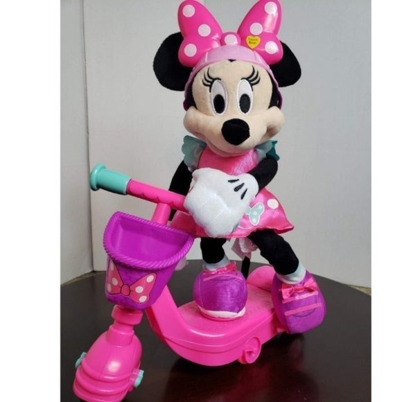 minnie mouse sing and spin scooter